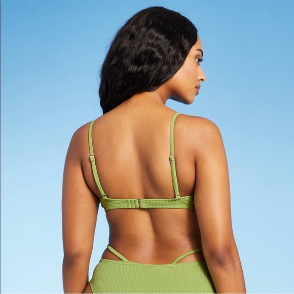 Underwire High Waisted Bikini Set - Picture 5 of 9